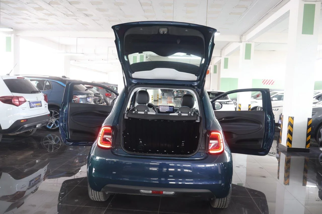 Fiat 500e - View model 8