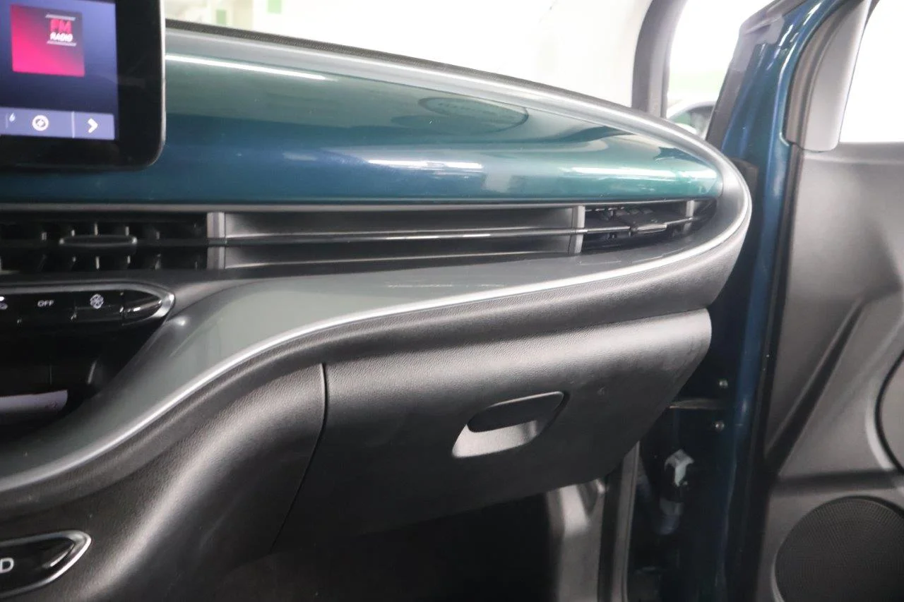 Fiat 500e - View model 23