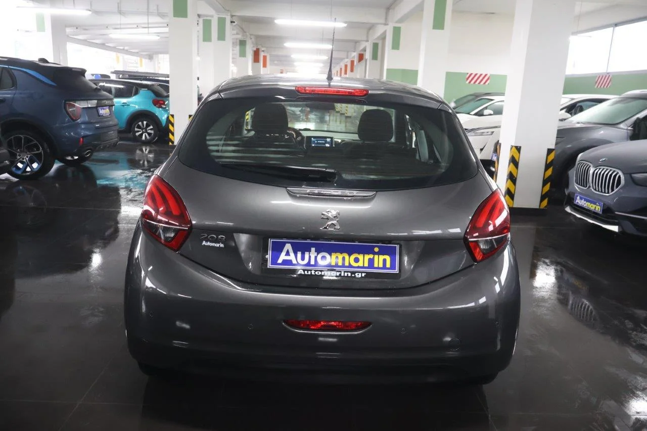 Peugeot 208 - View model 5