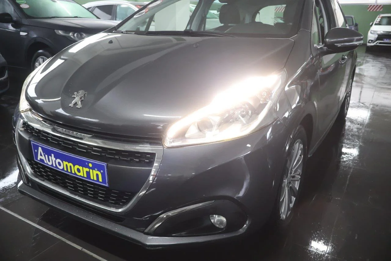 Peugeot 208 - View model 15