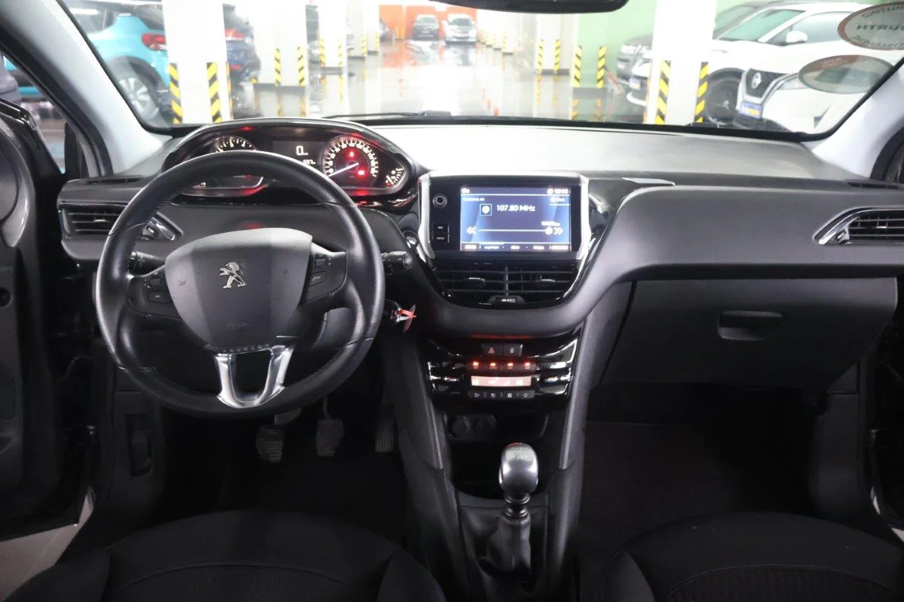 Peugeot 208 - View model 19
