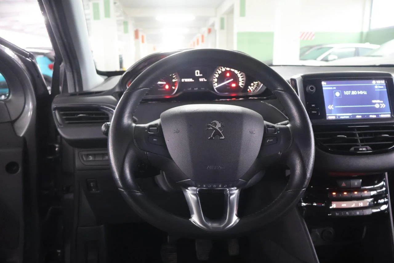 Peugeot 208 - View model 20