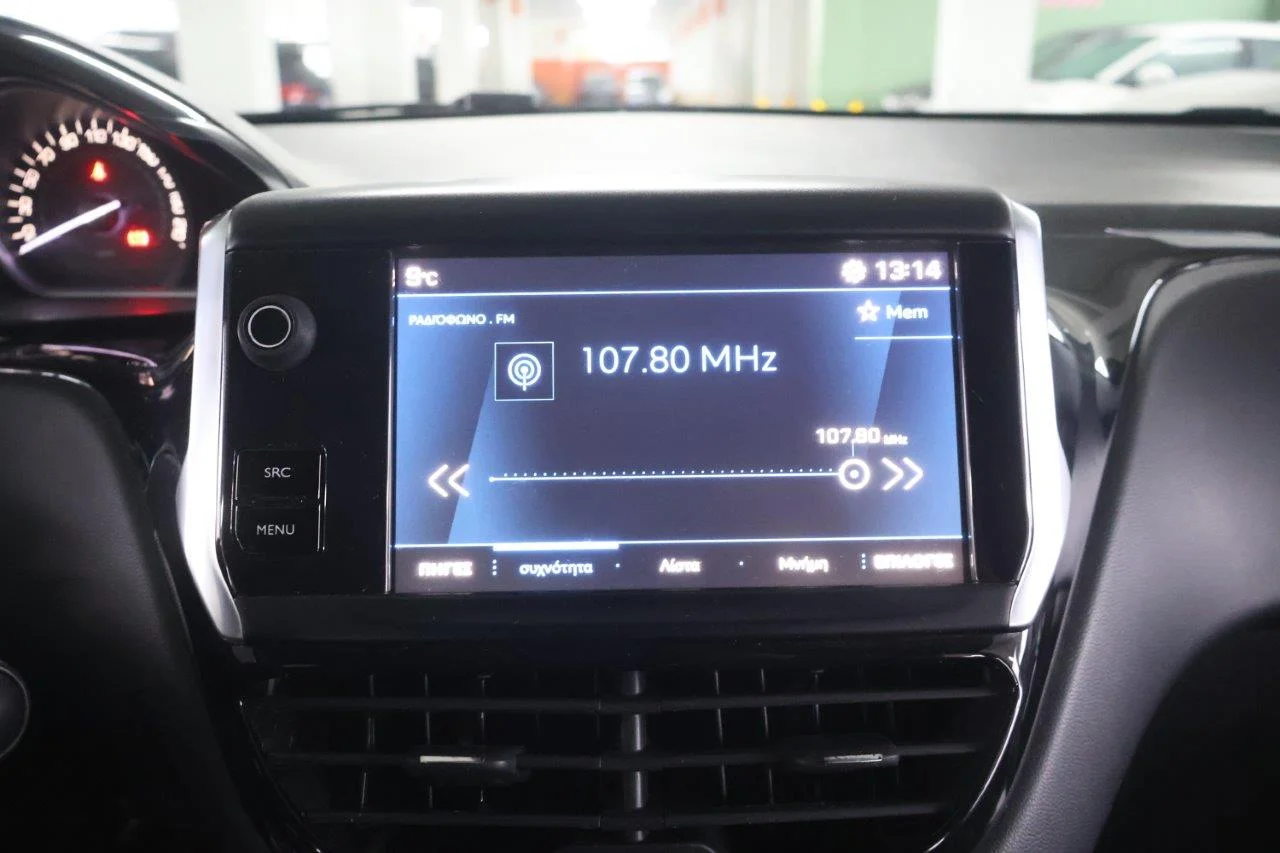 Peugeot 208 - View model 25