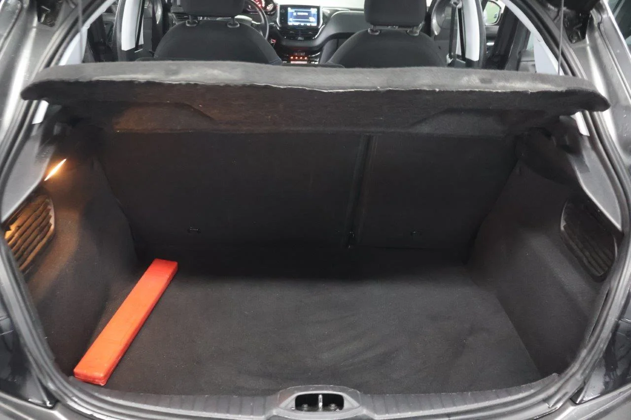 Peugeot 208 - View model 41