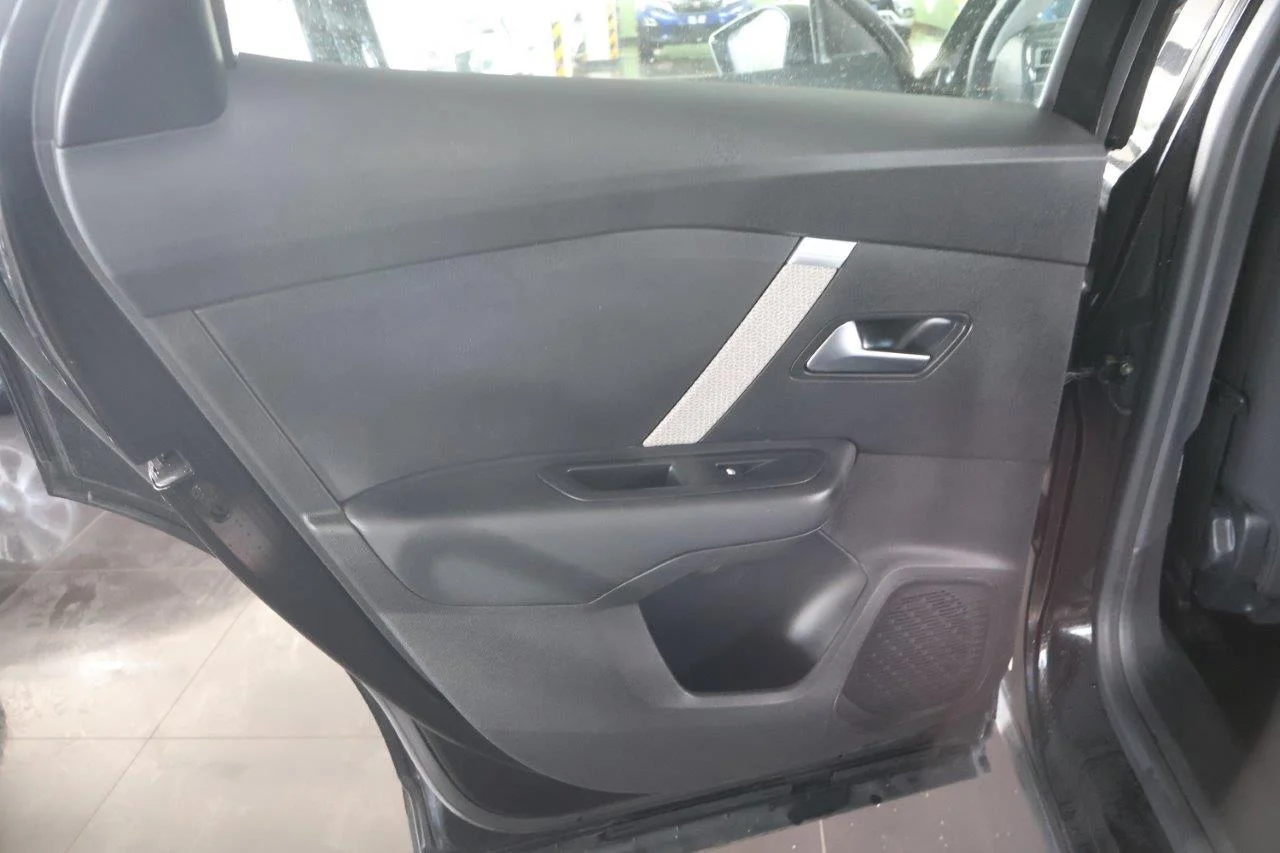 Citroen C4 X - View model 34