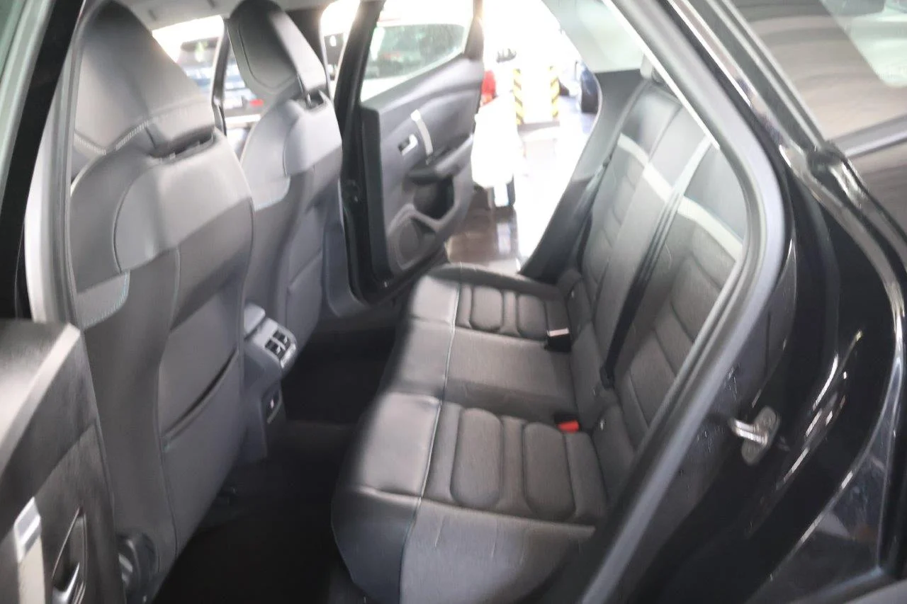 Citroen C4 X - View model 35