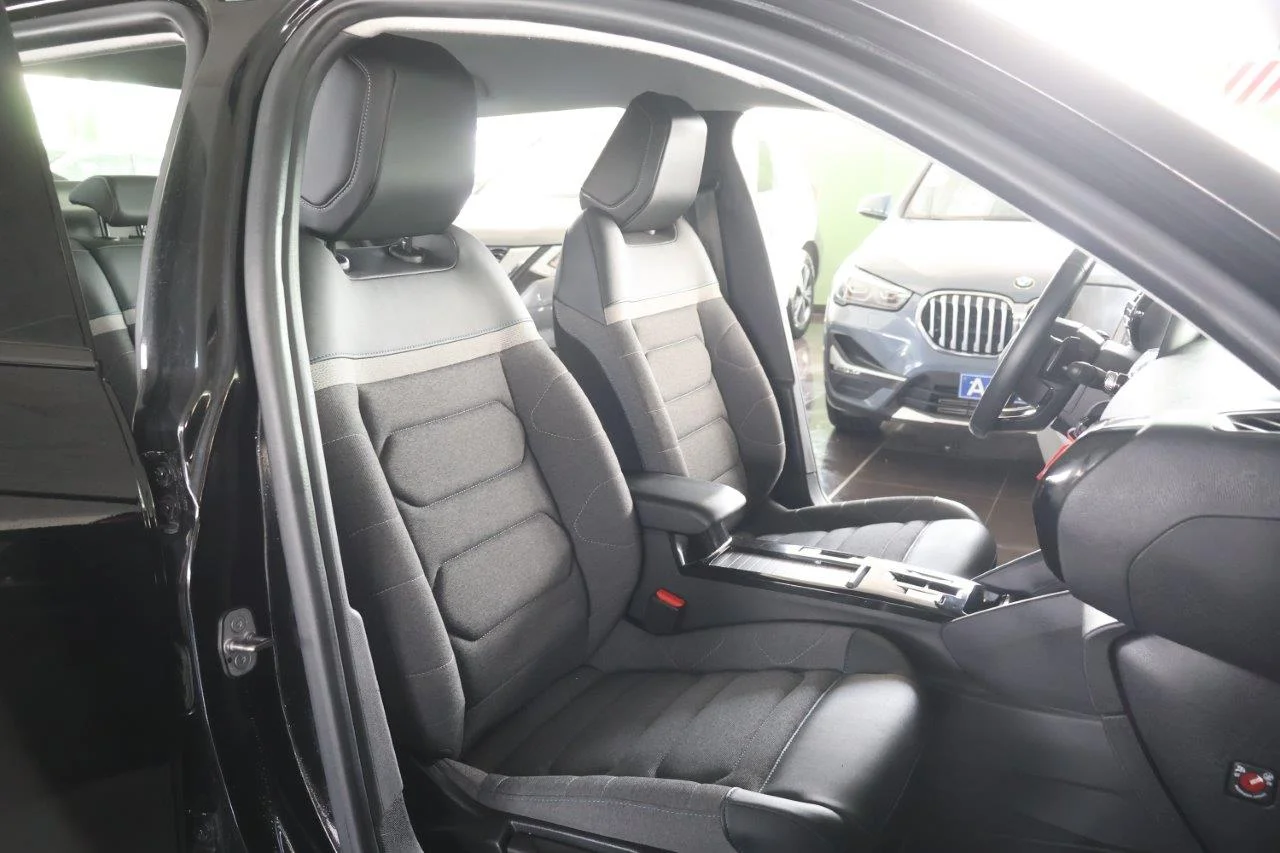 Citroen C4 X - View model 38