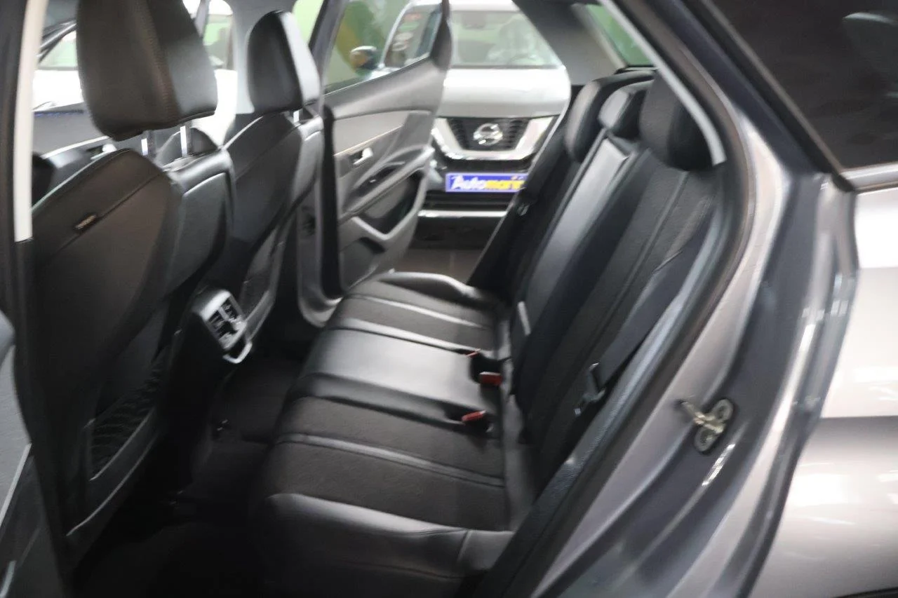 Peugeot 3008 - View model 36
