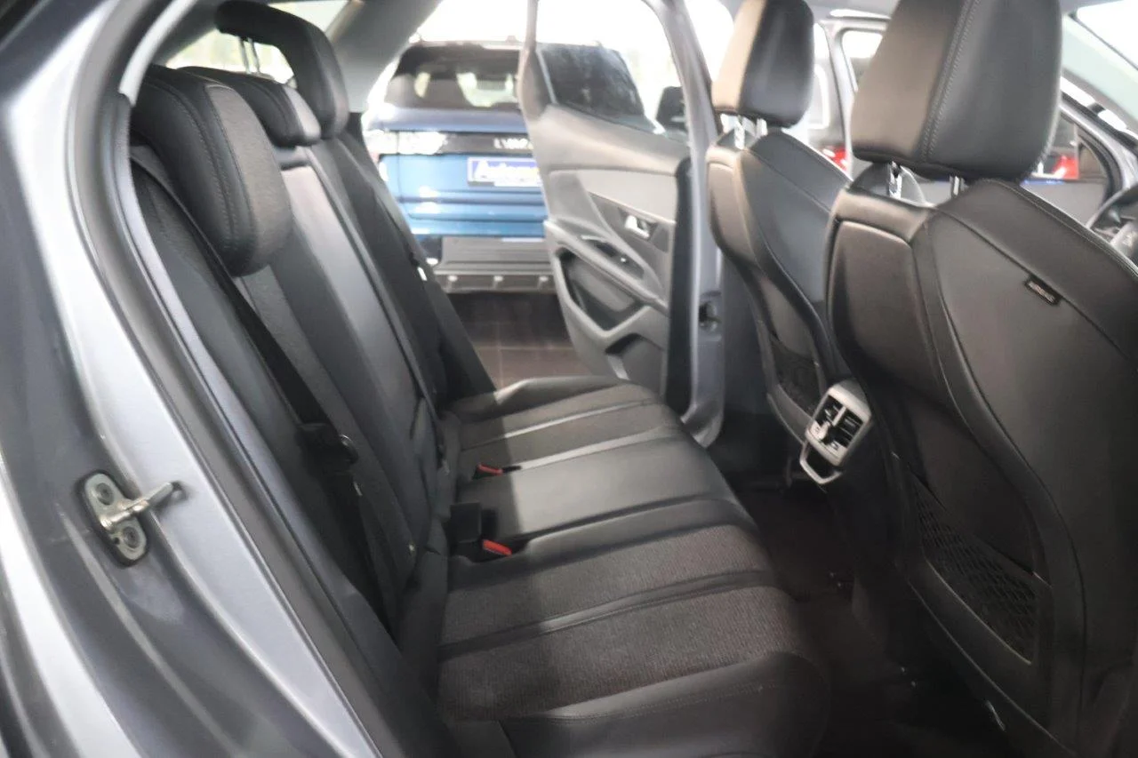 Peugeot 3008 - View model 38