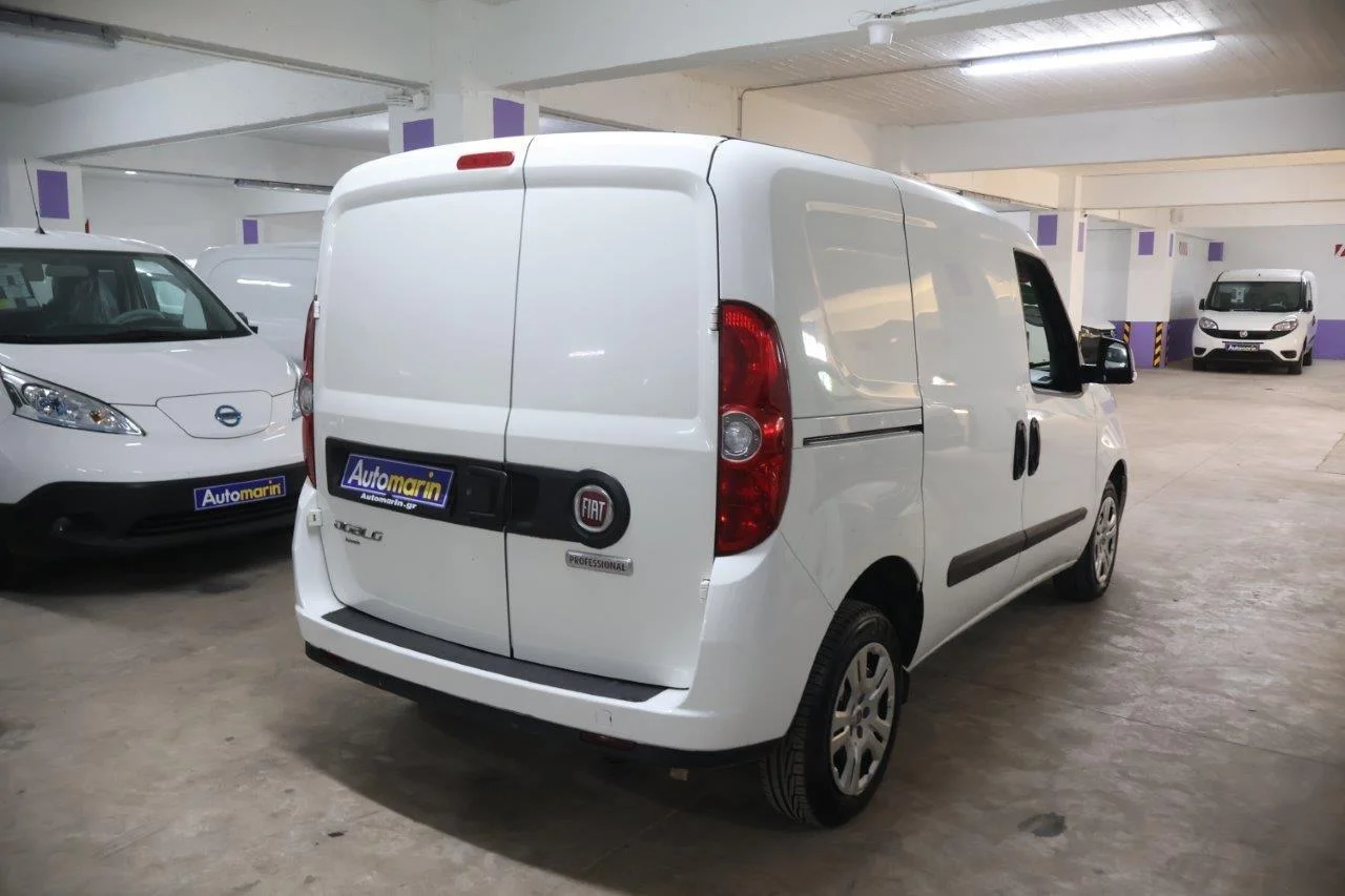 View 5 - Fiat Doblo - 2020