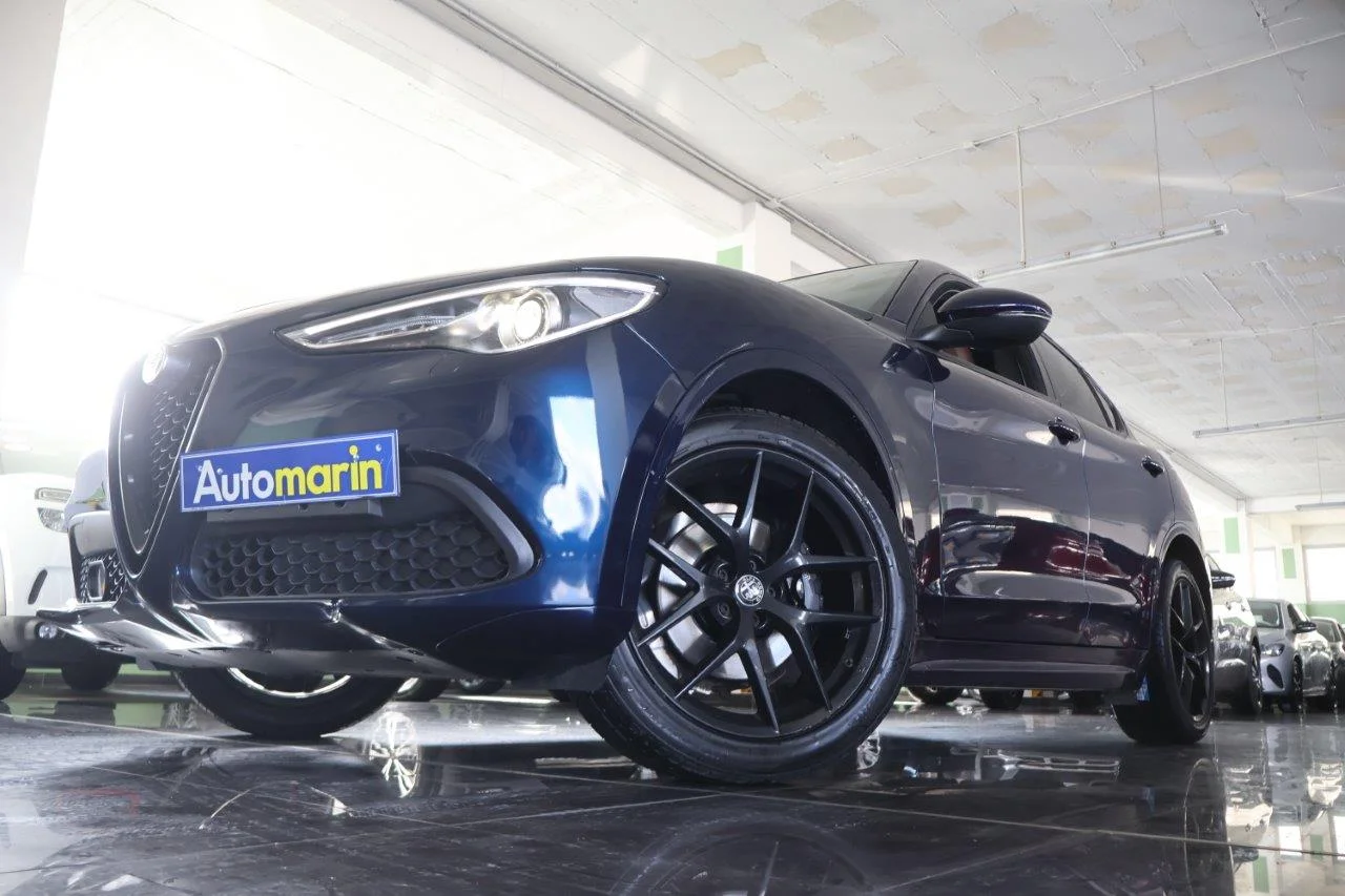 View 2 - Alfa Romeo Stelvio - 2021