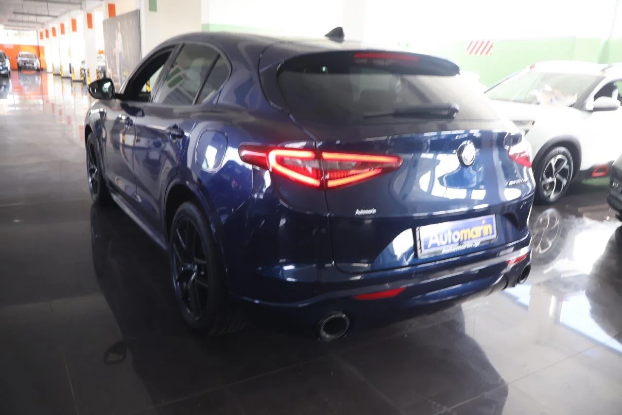 Alfa Romeo Stelvio - View model 6