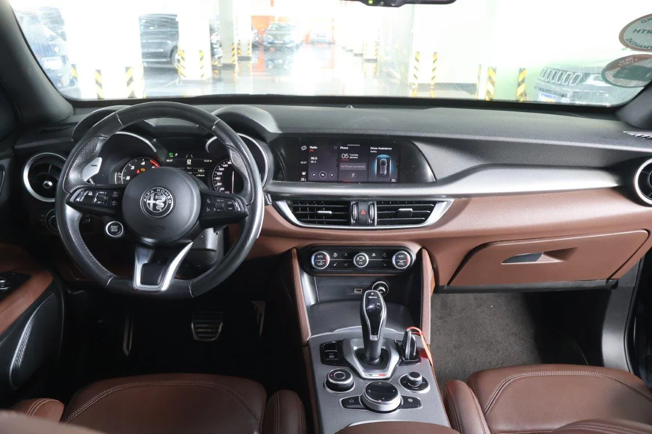 Alfa Romeo Stelvio - View model 20