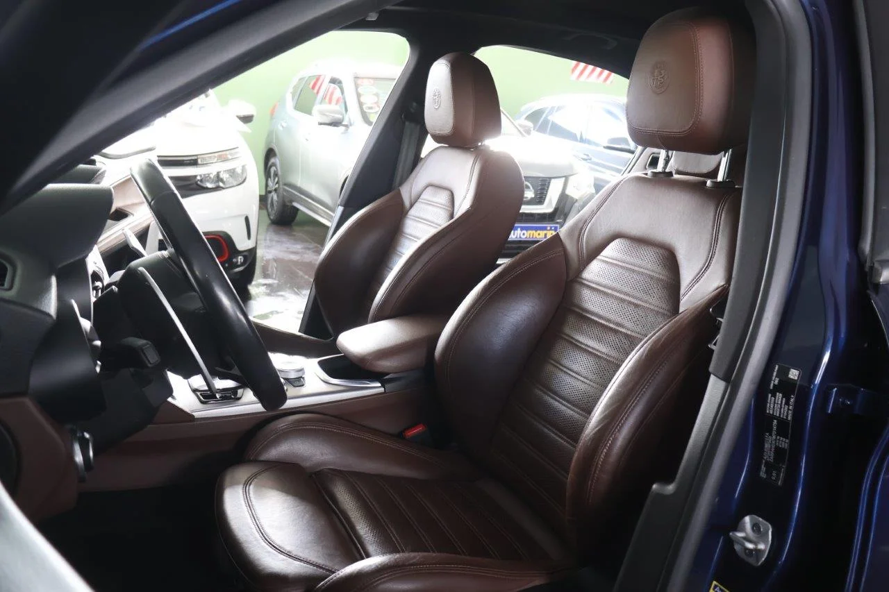 Alfa Romeo Stelvio - View model 37