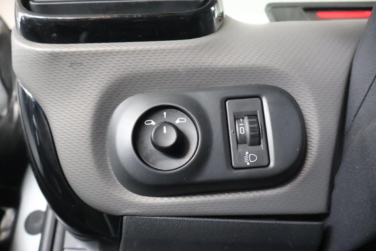 Citroen C4 Cactus - View model 29