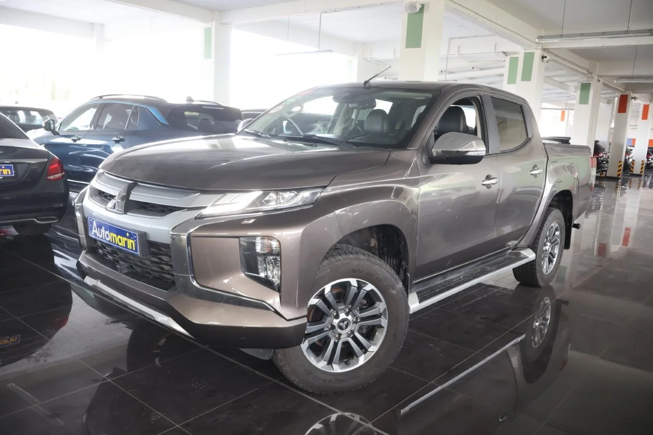 View 1 - Mitsubishi L200 - 2021