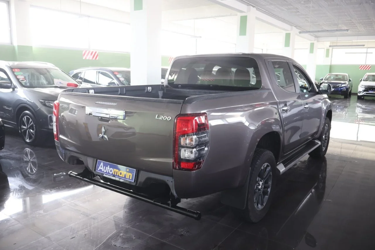 View 5 - Mitsubishi L200 - 2021