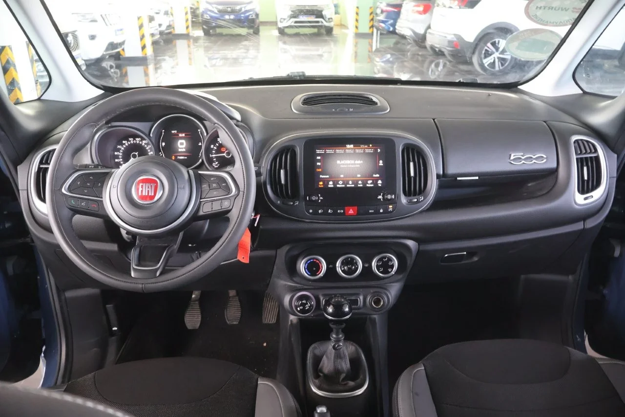 Fiat 500L - View model 19