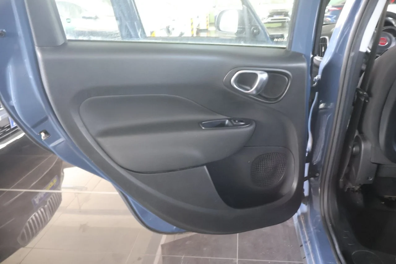 Fiat 500L - View model 35
