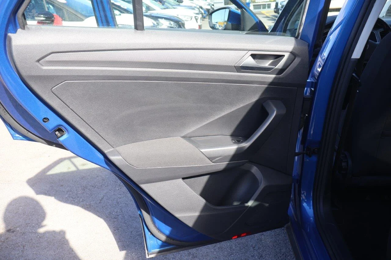 Volkswagen T-Roc - View model 35