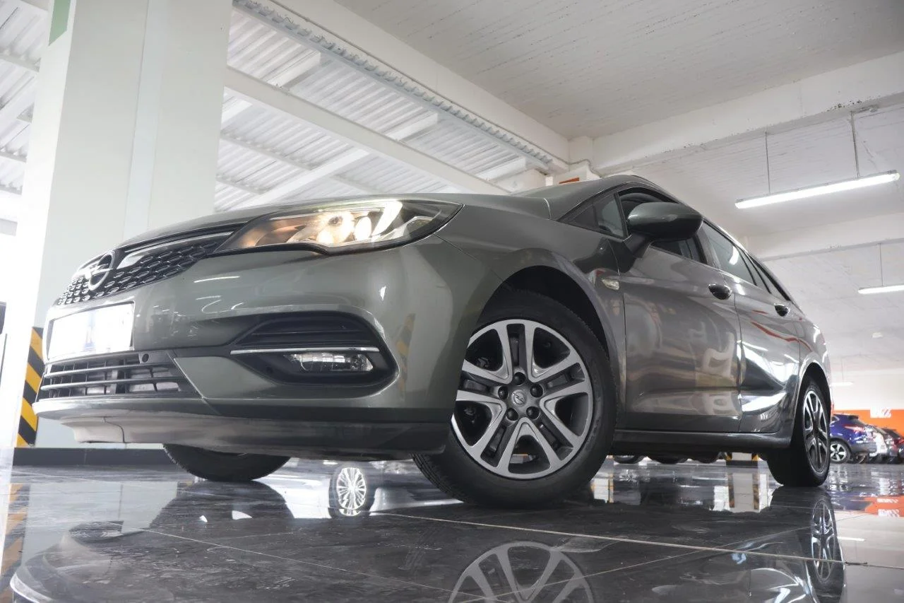 View 2 - Opel Astra - 2020