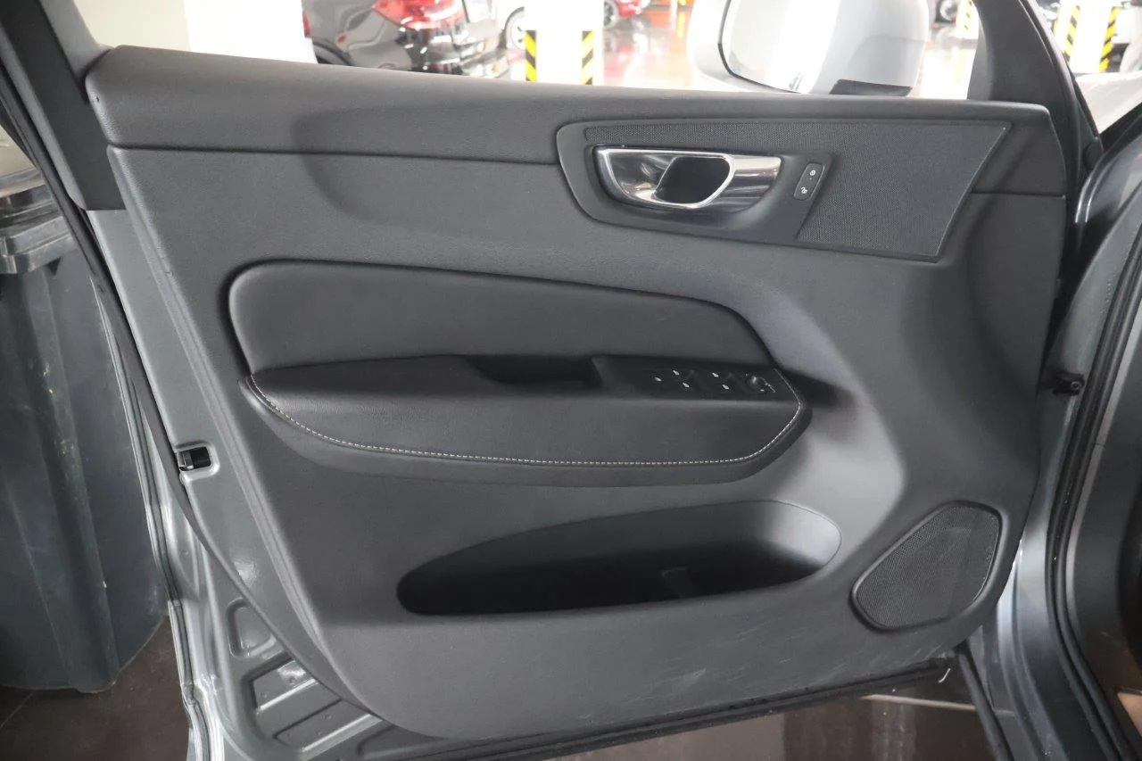 Volvo XC 60 - View model 35