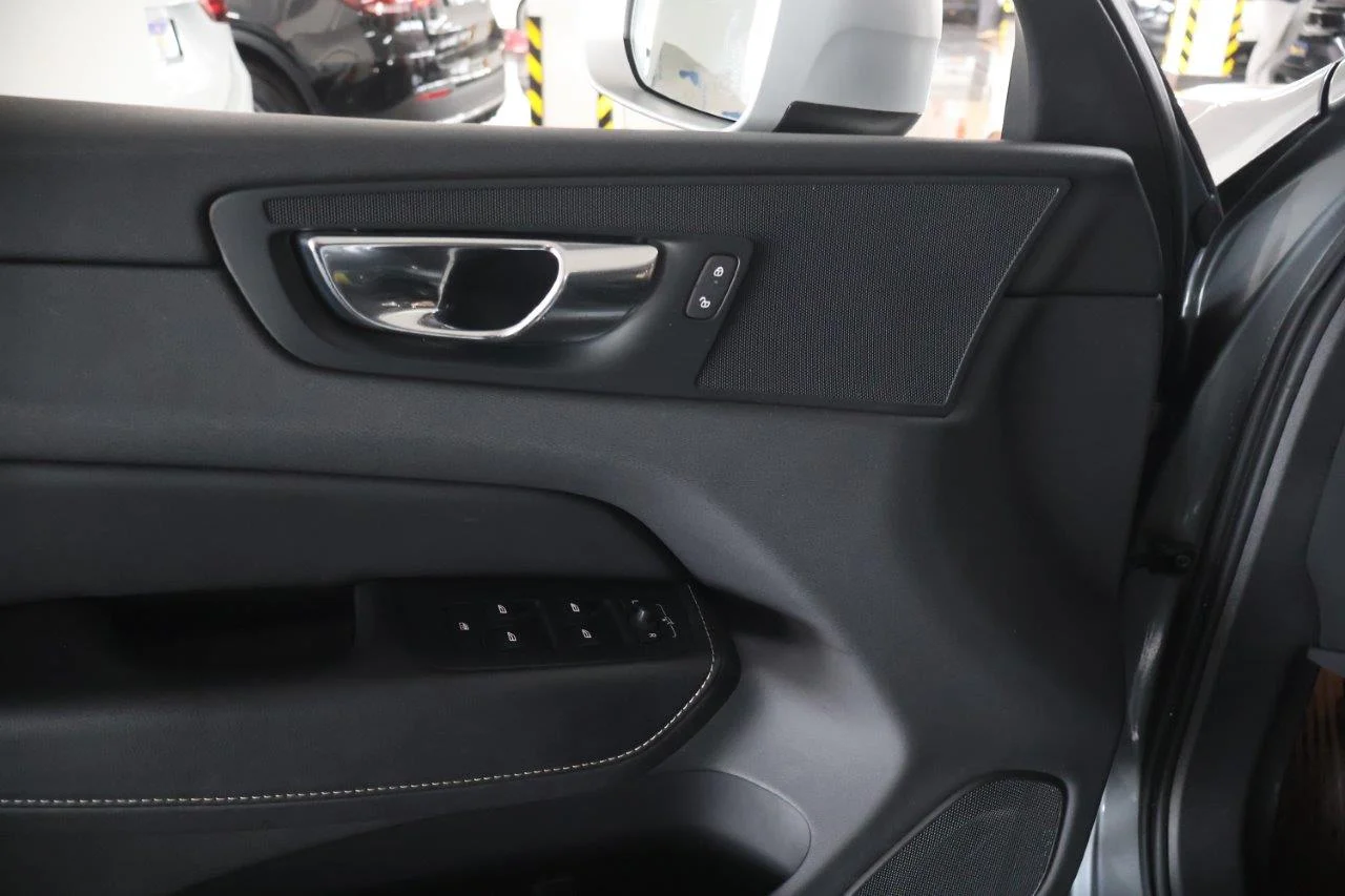 Volvo XC 60 - View model 36