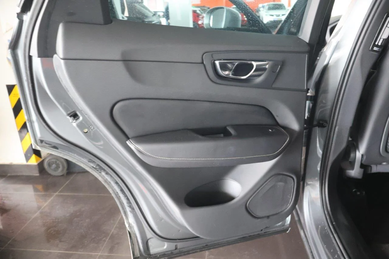 Volvo XC 60 - View model 42