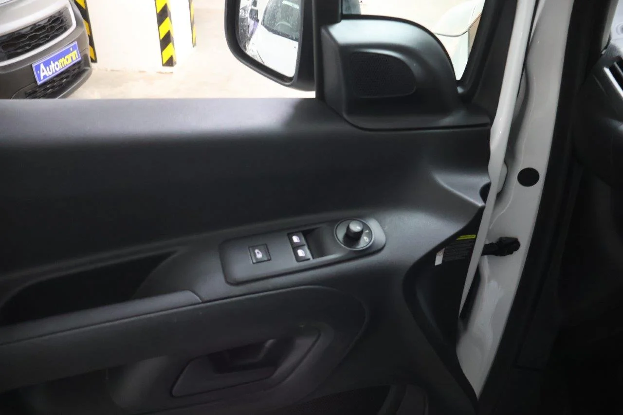 Peugeot Partner - View model 30