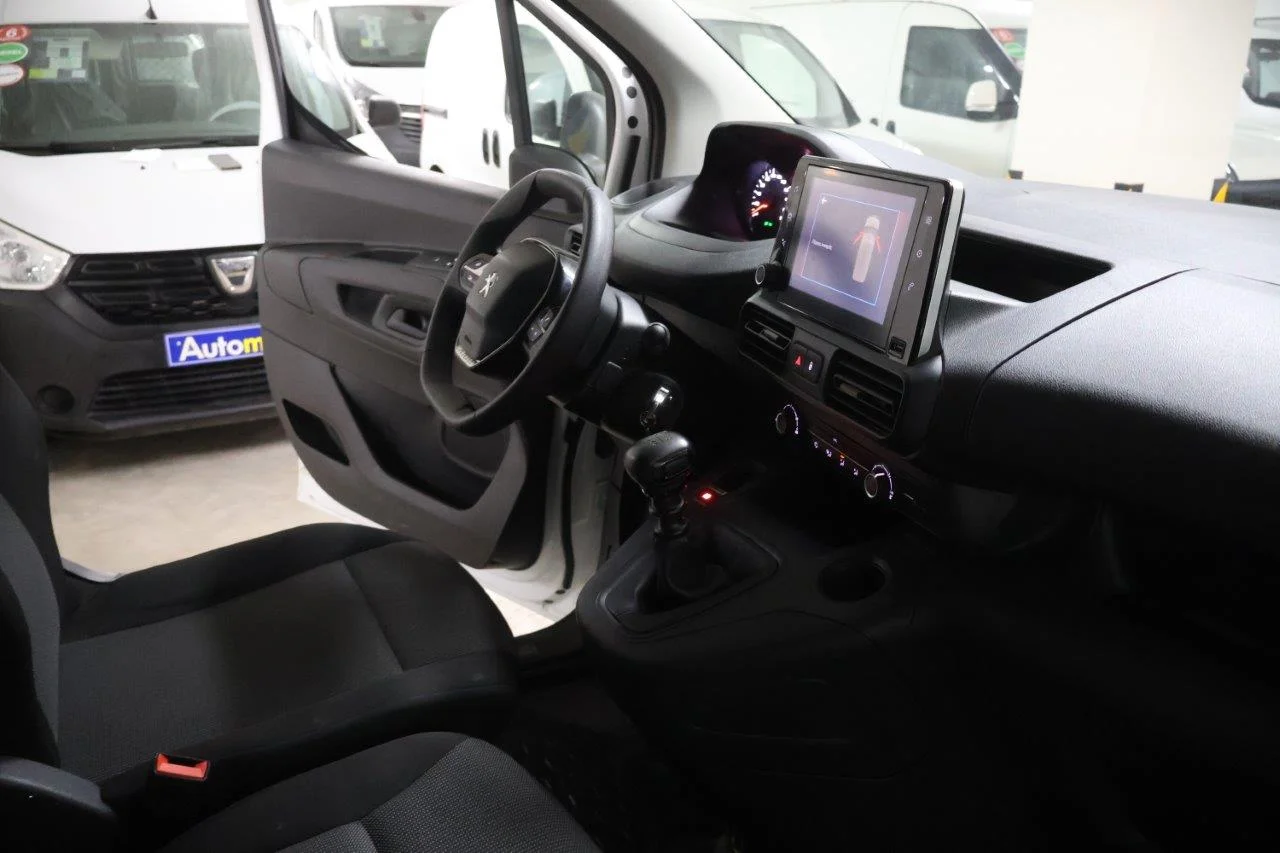 Peugeot Partner - View model 33