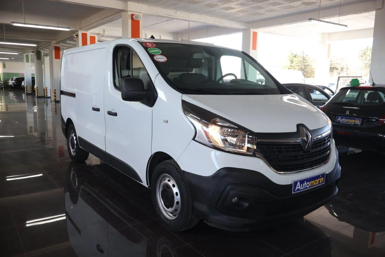 View 4 - Renault Trafic - 2021