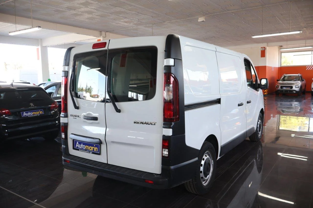 View 5 - Renault Trafic - 2021