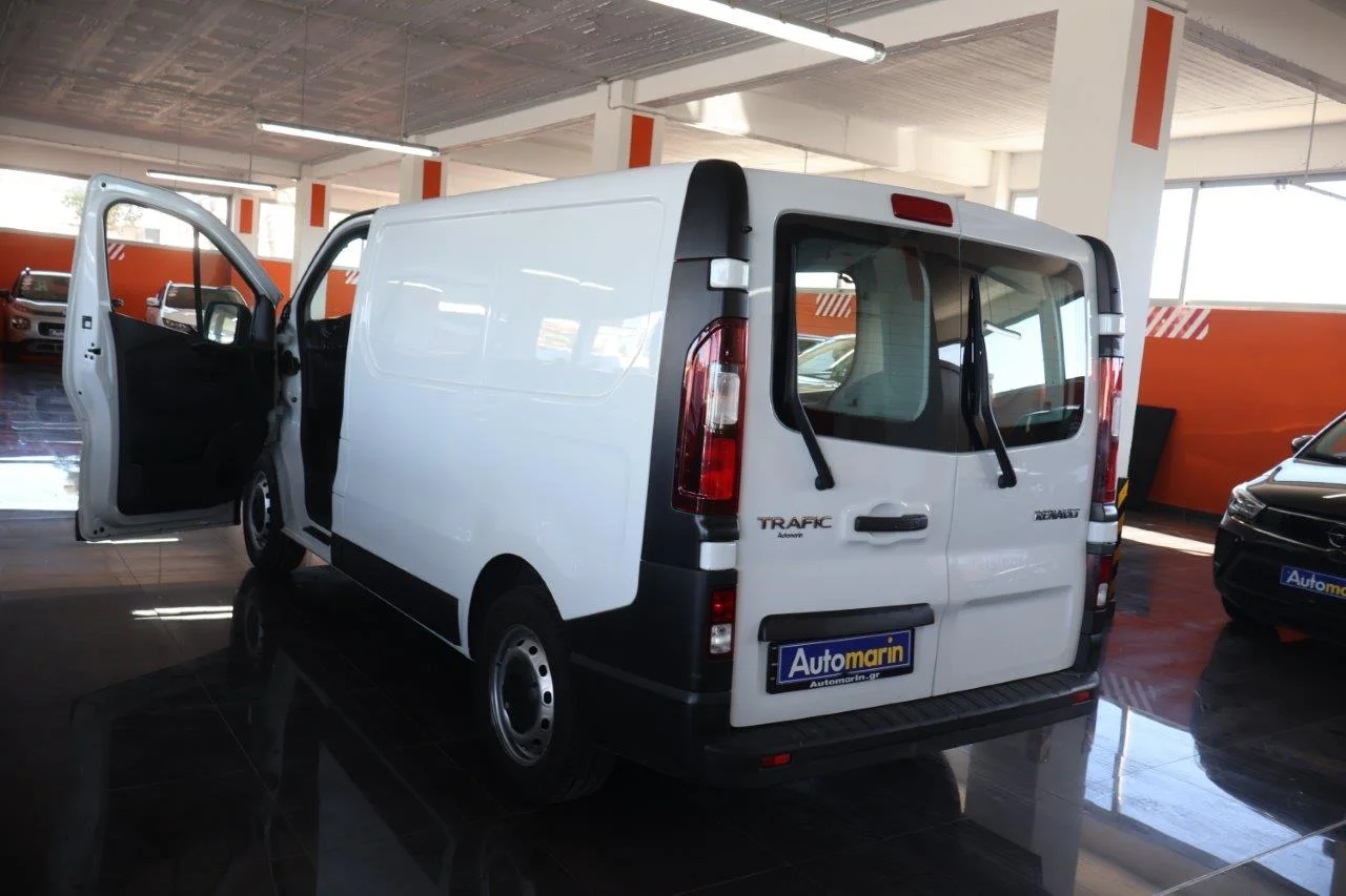 Renault Trafic - View model 8