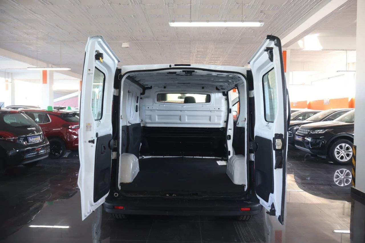 Renault Trafic - View model 9