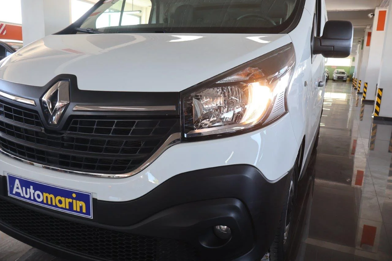 Renault Trafic - View model 14