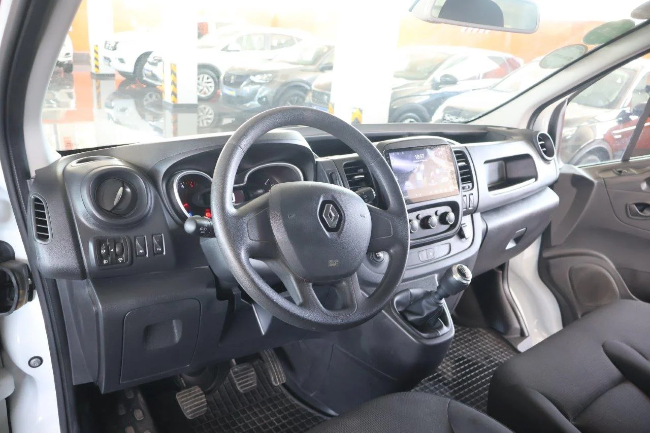 Renault Trafic - View model 18