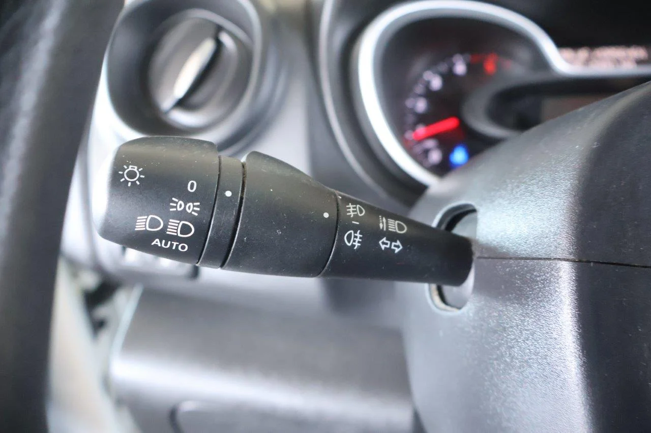 Renault Trafic - View model 19