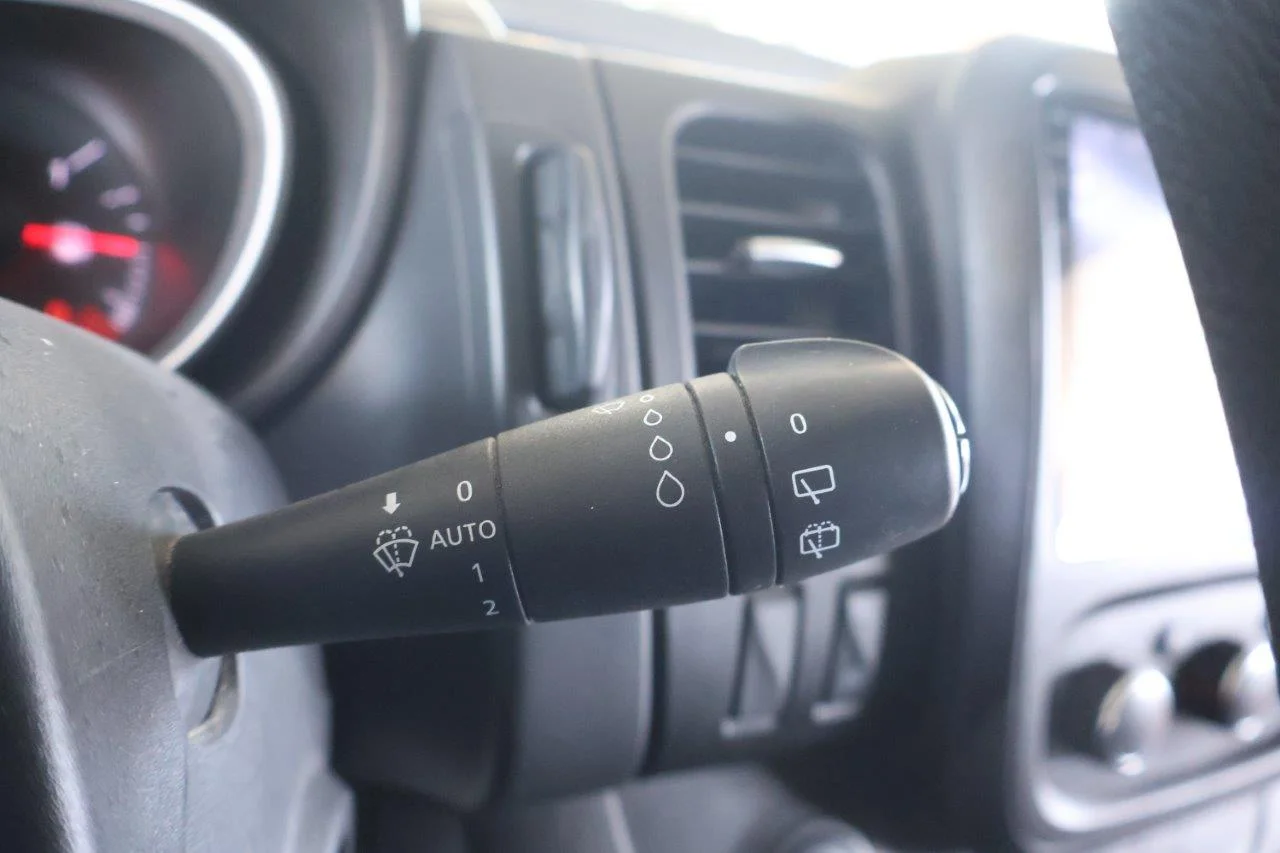 Renault Trafic - View model 20
