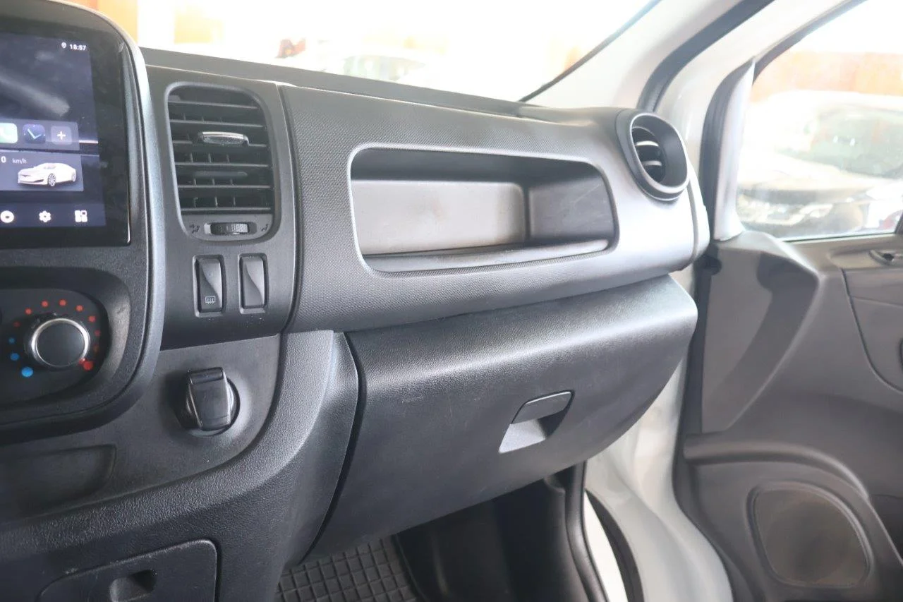 Renault Trafic - View model 25