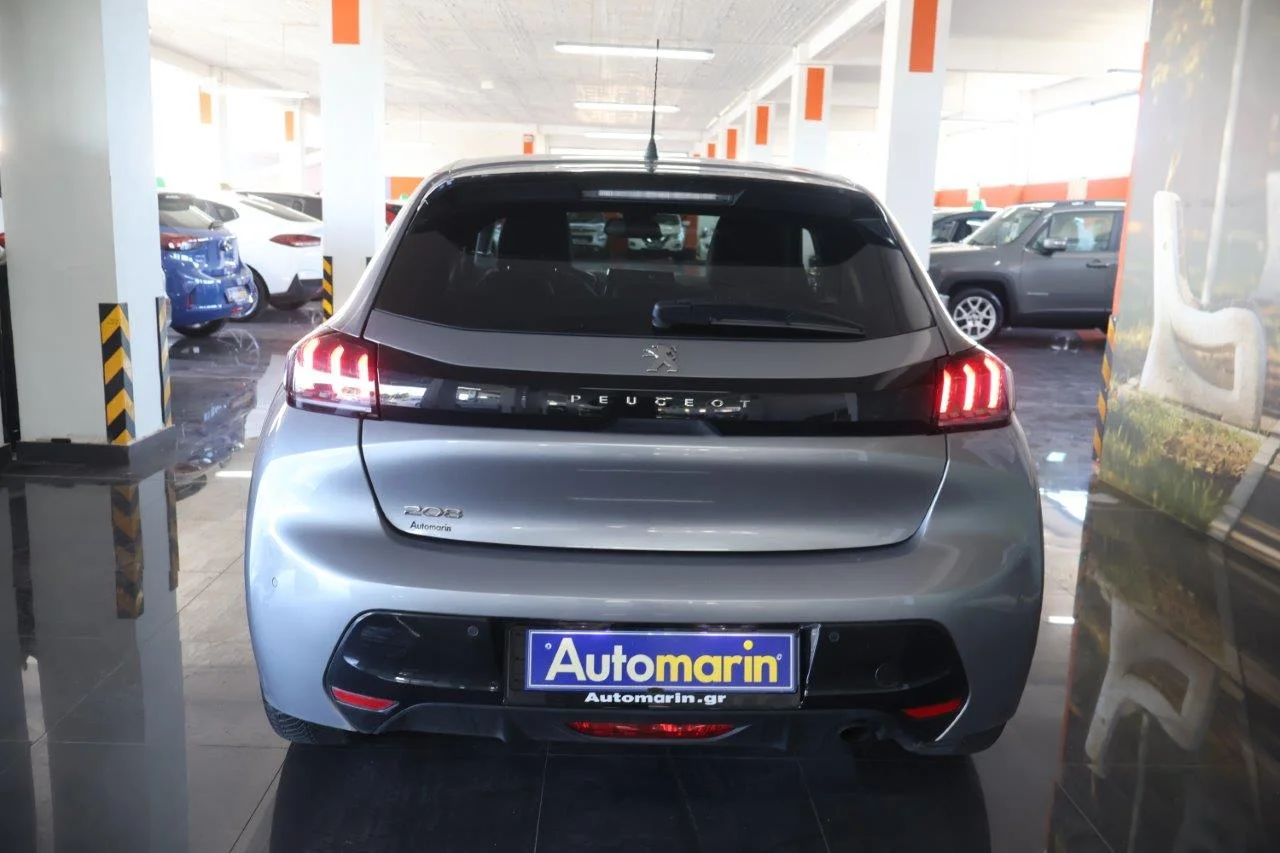 Peugeot 208 - View model 5