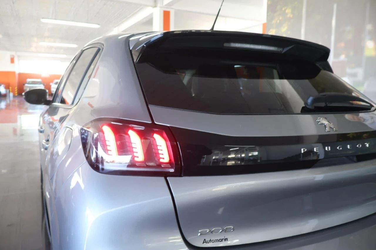 Peugeot 208 - View model 11