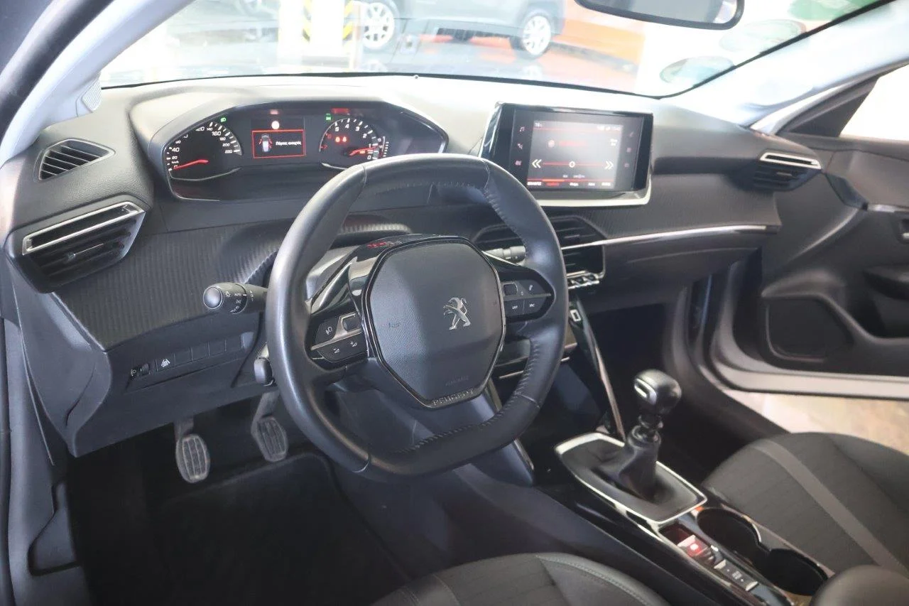 Peugeot 208 - View model 27