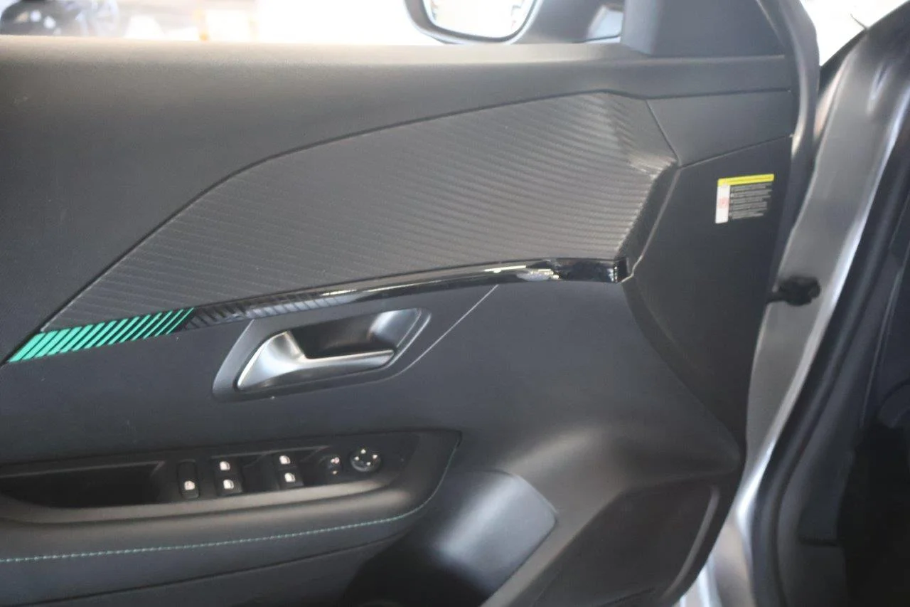 Peugeot 208 - View model 32