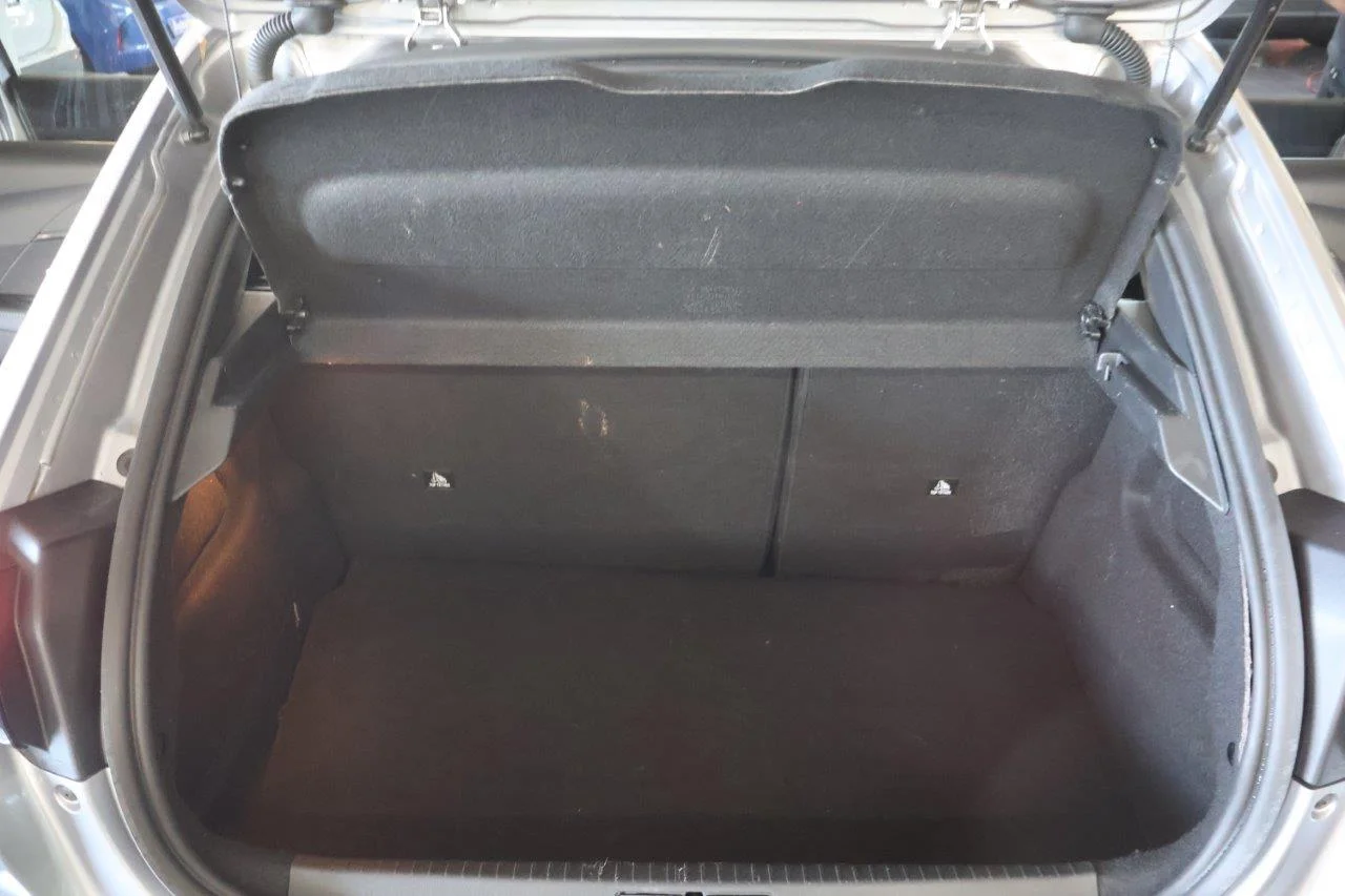 Peugeot 208 - View model 41