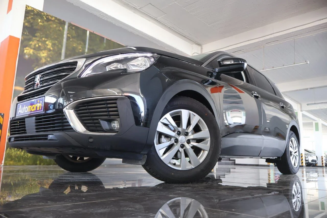 View 3 - Peugeot 5008 - 2019