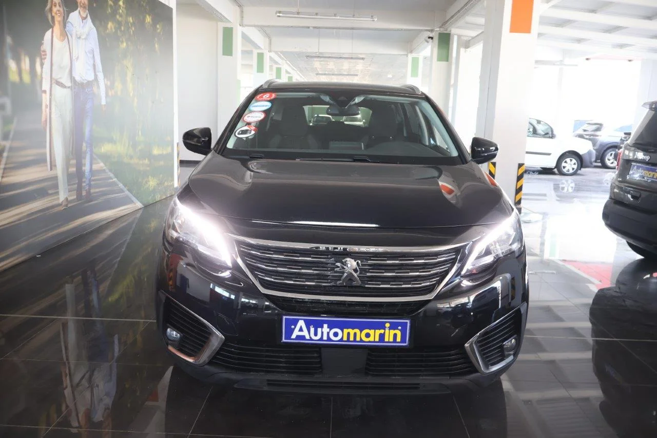 View 4 - Peugeot 5008 - 2019