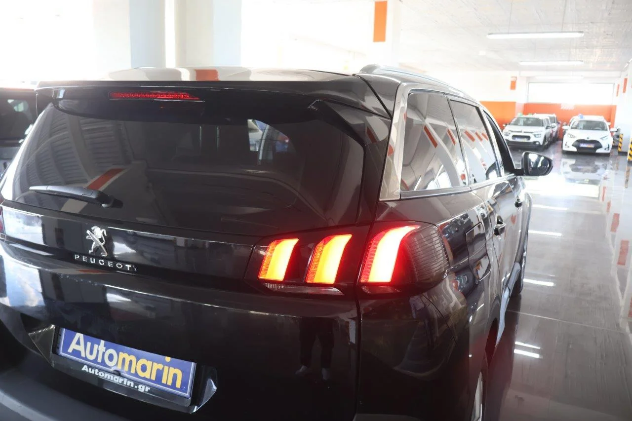 Peugeot 5008 - View model 11