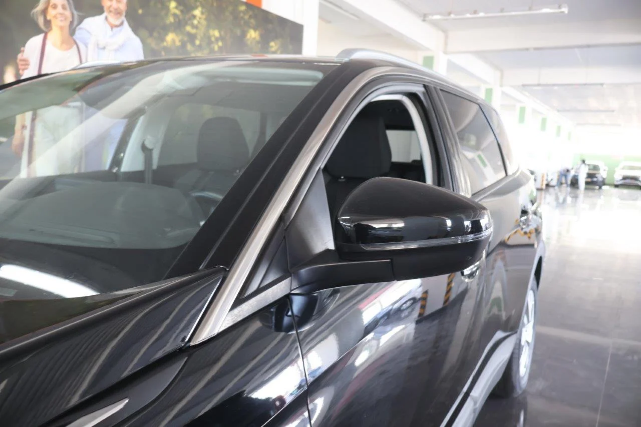 Peugeot 5008 - View model 14