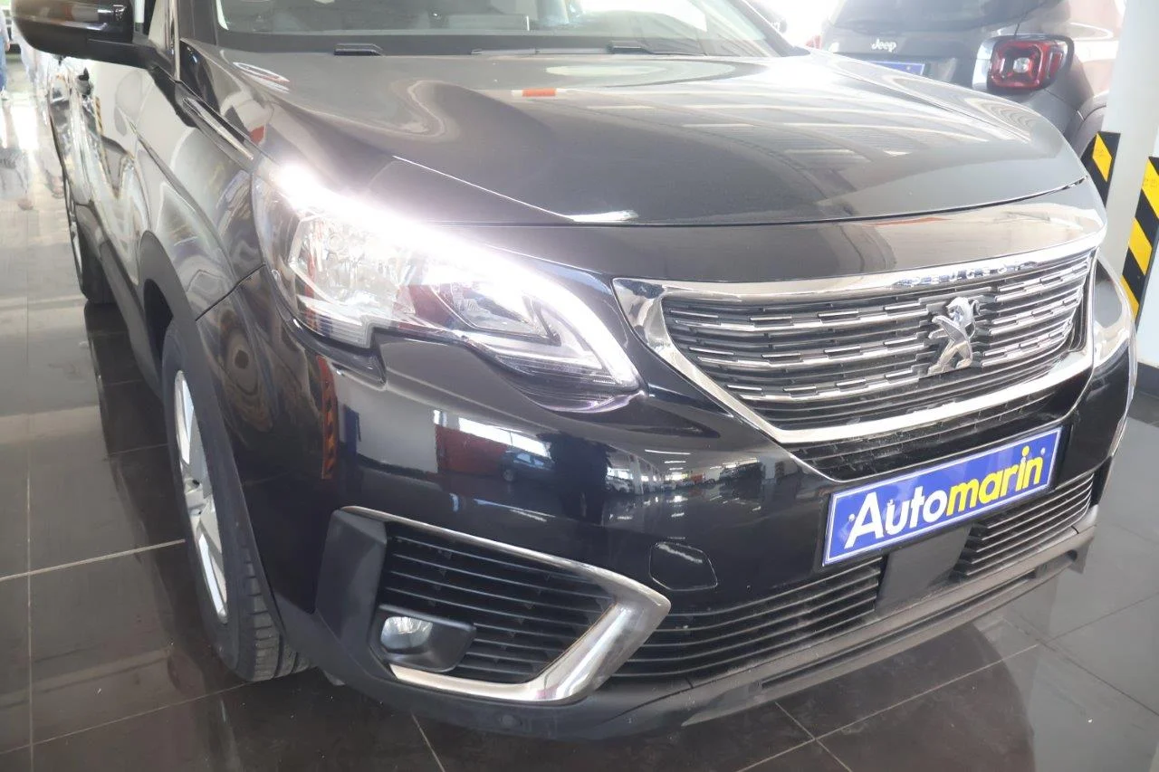 Peugeot 5008 - View model 17