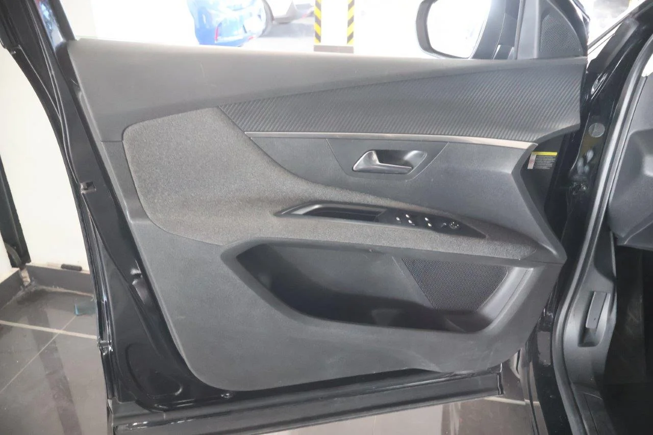 Peugeot 5008 - View model 32